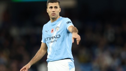 星空体育-每体：曼城要价6000万+受过大伤+即将30岁，皇马放弃引进罗德里